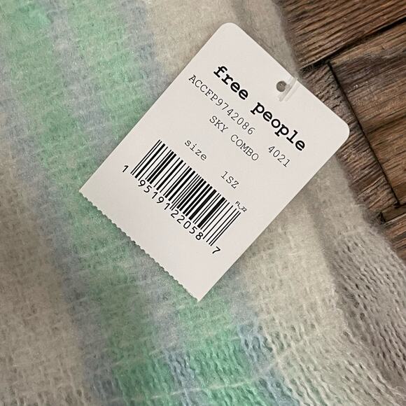 NWT Free People Brushed Racer Stripe Blanket Scarf in Sky Combo - Picture 3 of 5